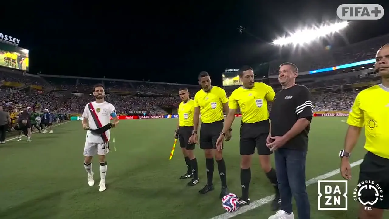 FIFA+ na żywo