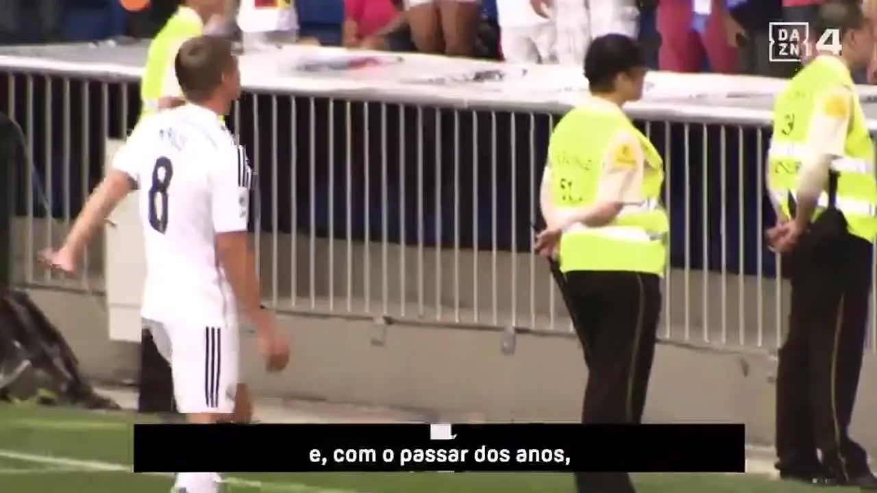 DAZN 4 live
