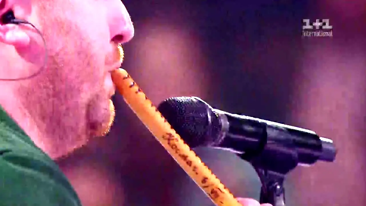 1+1 International live