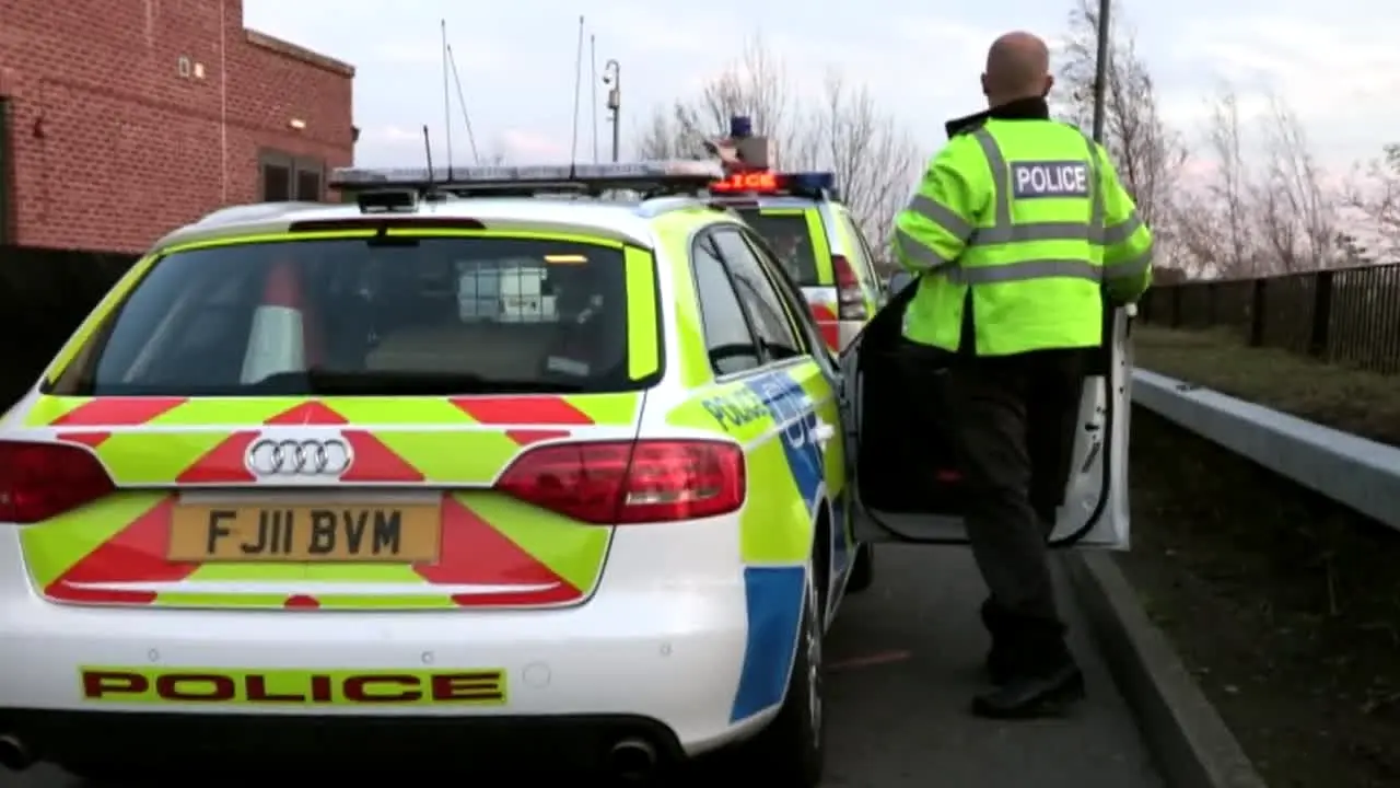 5 Cops live