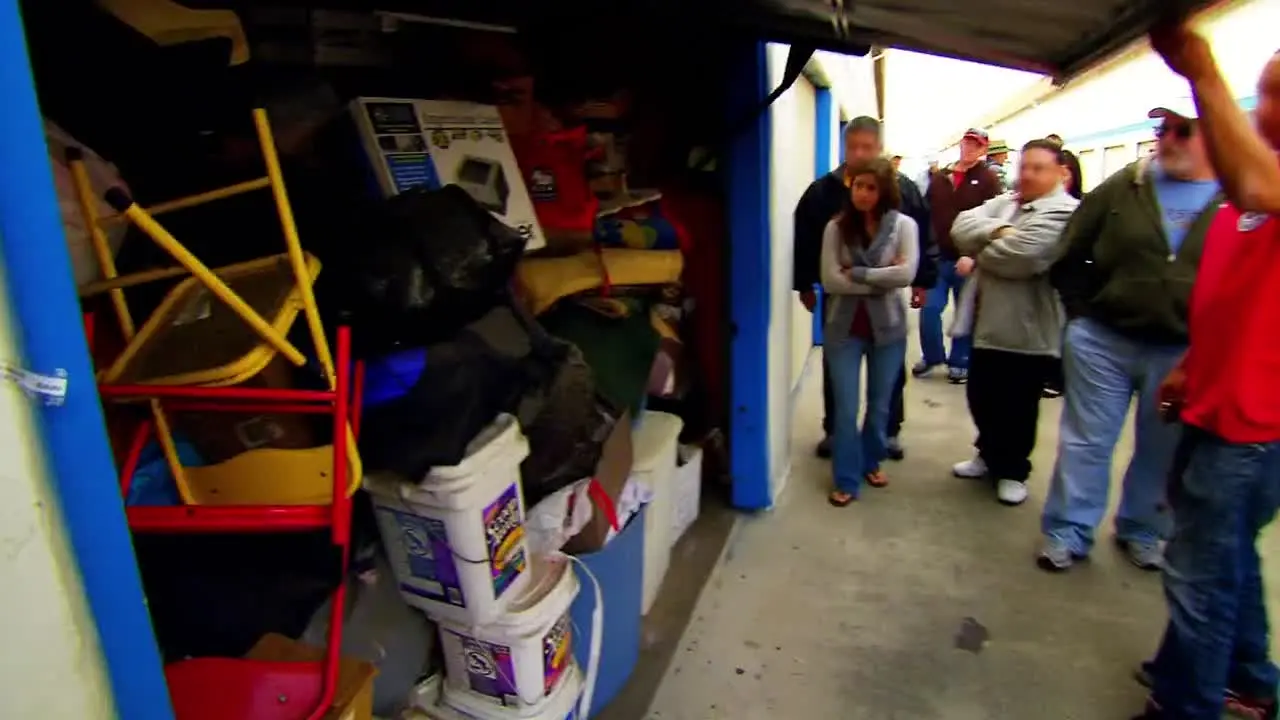 Auction Hunters in diretta