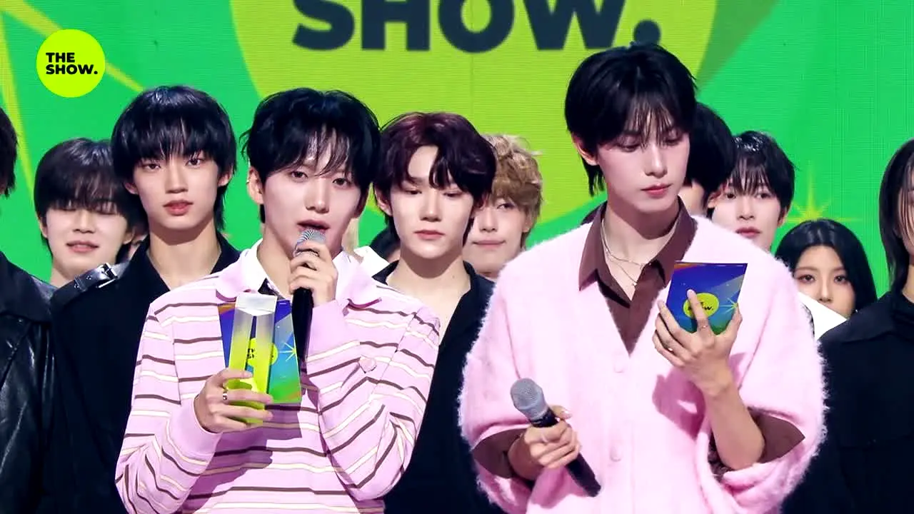 NEW KPOP live