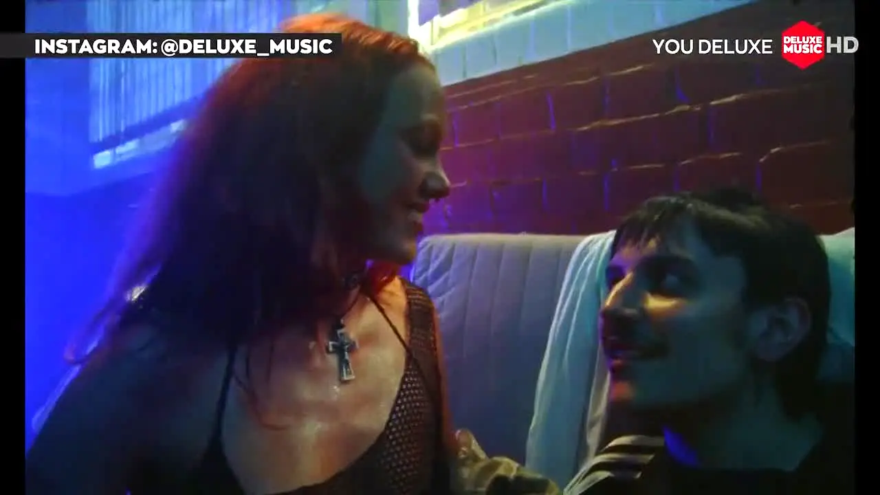 Deluxe Music live