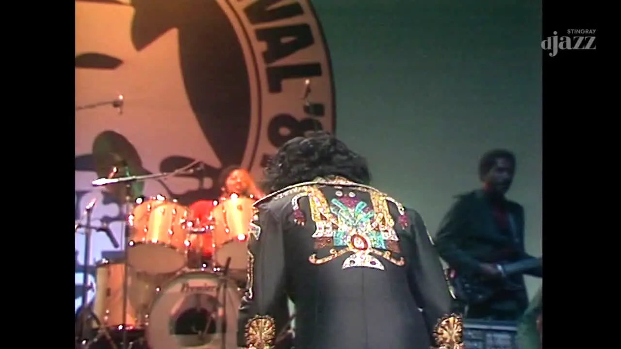 Stingray DJAZZ en vivo