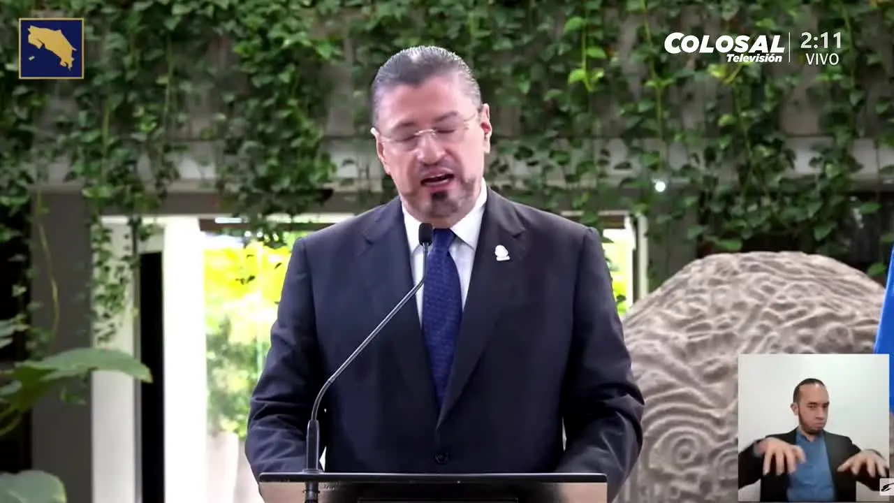 Colosal TV live