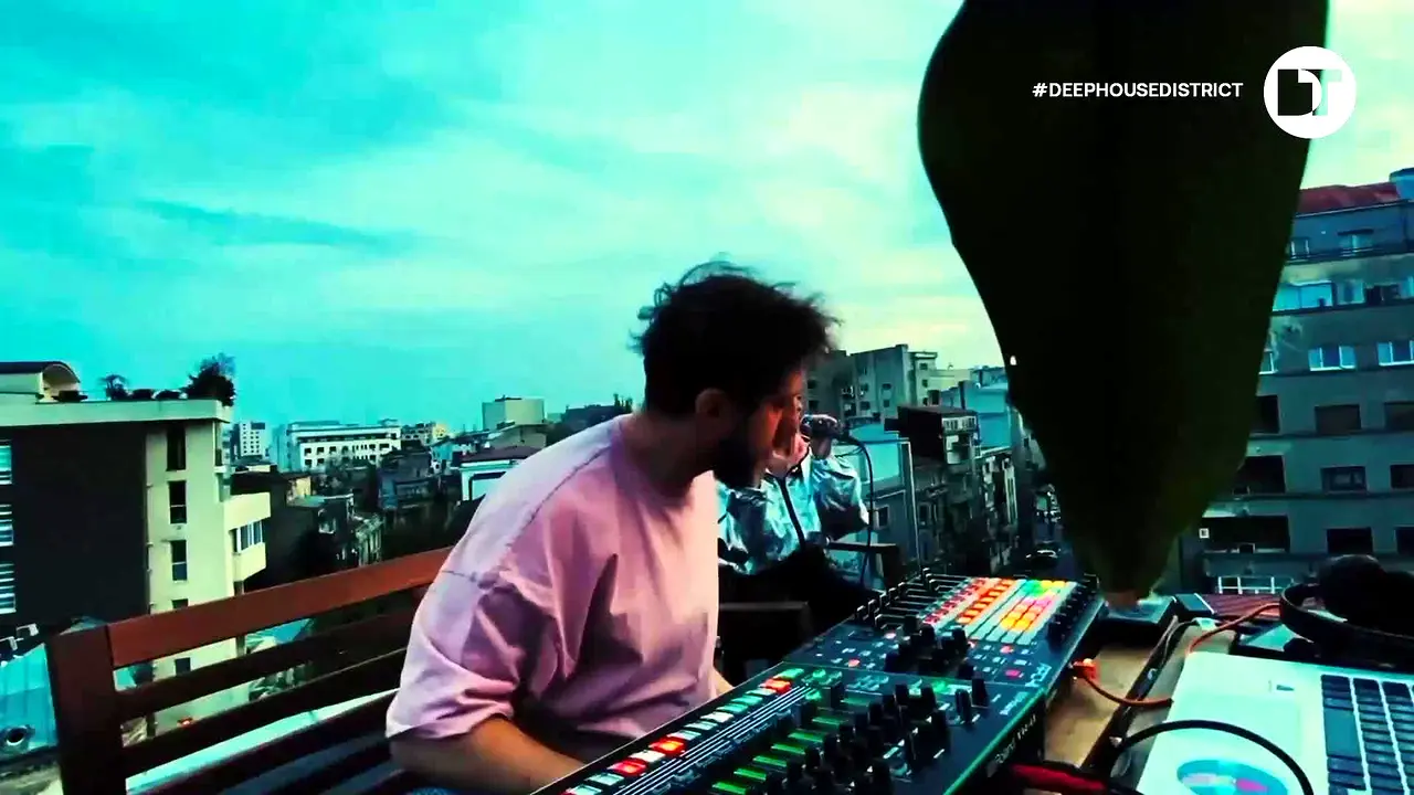 DanceTV Deep House District live