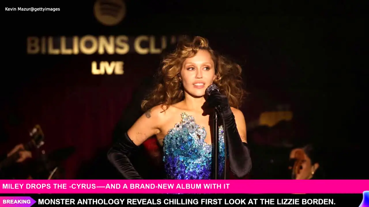 HollyWire live