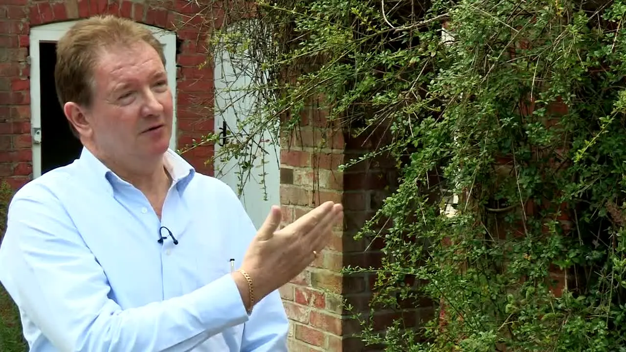 Homes Under Hammer in diretta