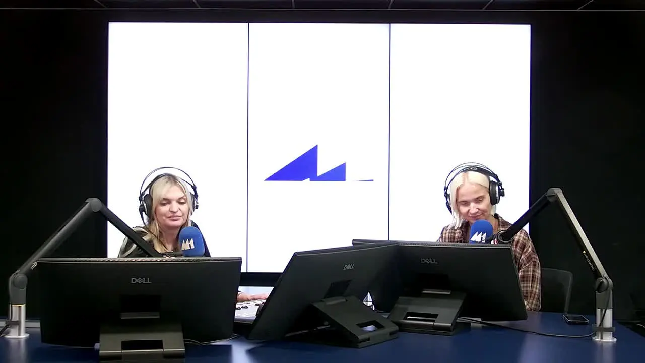 M-1 live
