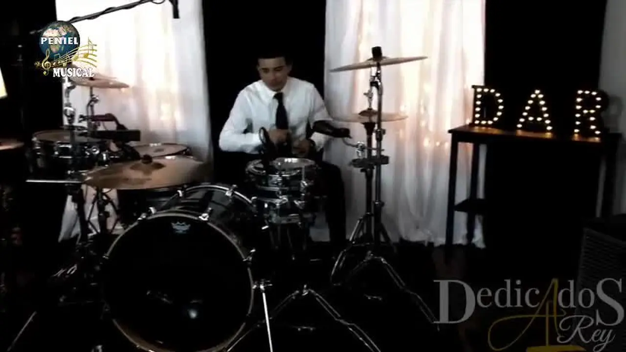 Peniel Musical live