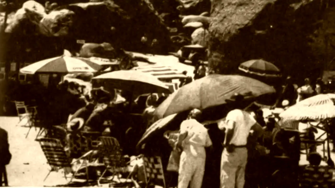 Pluto TV Alien Invasion live