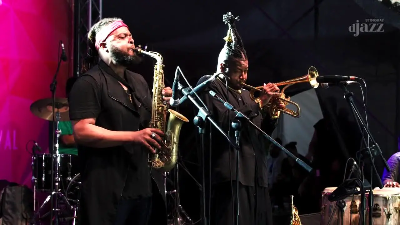 Stingray DJAZZ en direct