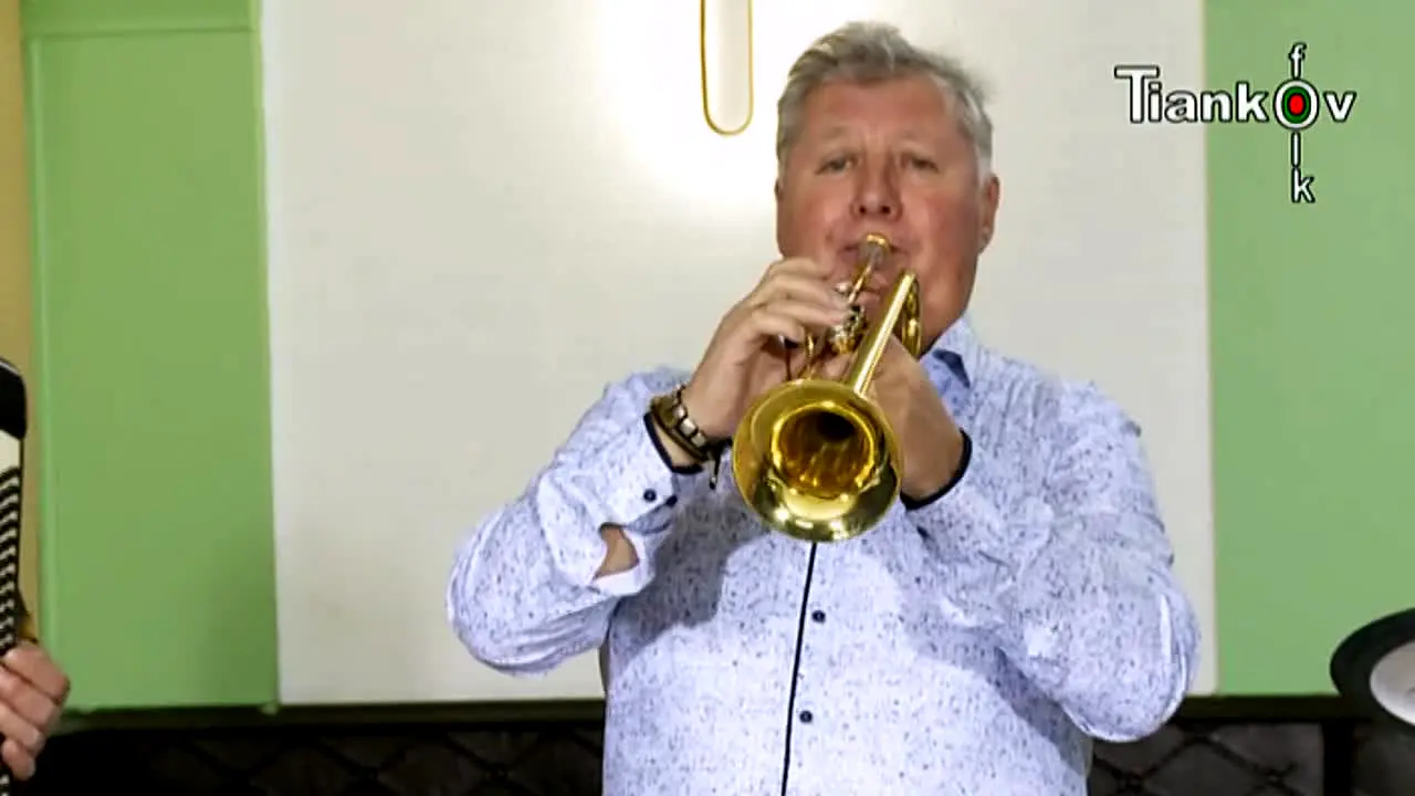 Tiankov Folk ao vivo