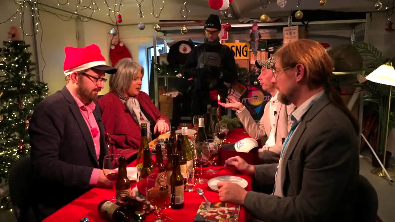 Til julefrokost hos r8Dio live
