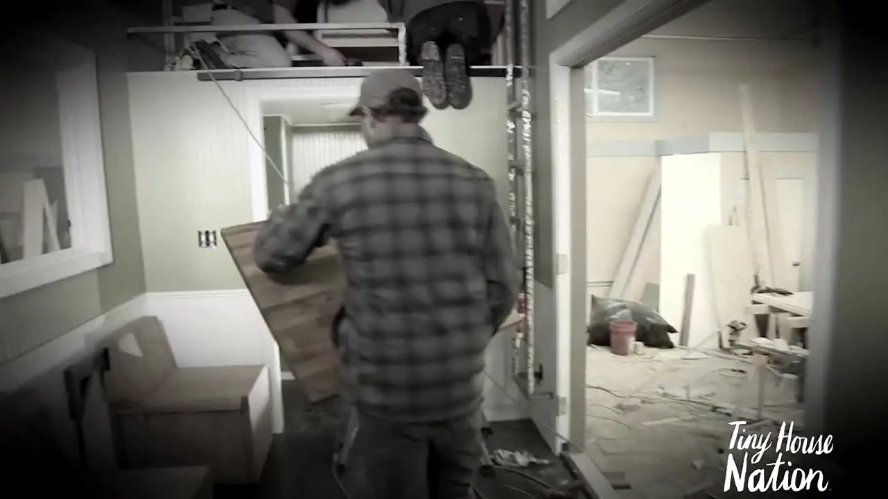 Tiny House Nation live