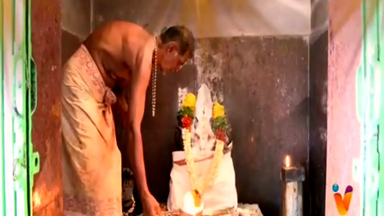 Vendhar TV live