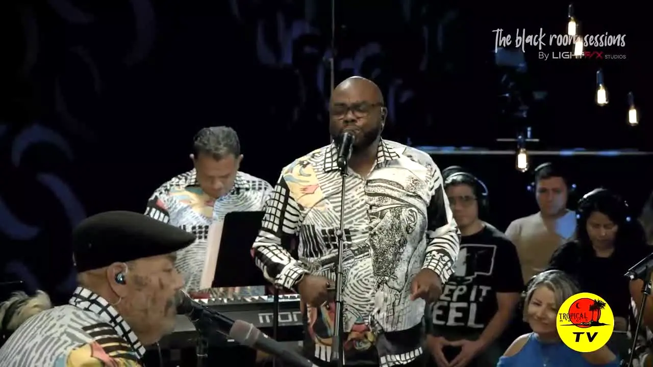 Tropical Moon TV live
