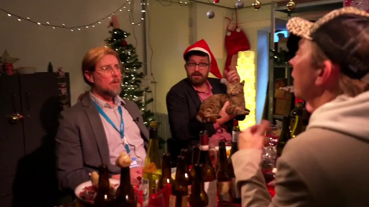 Til julefrokost hos r8Dio live