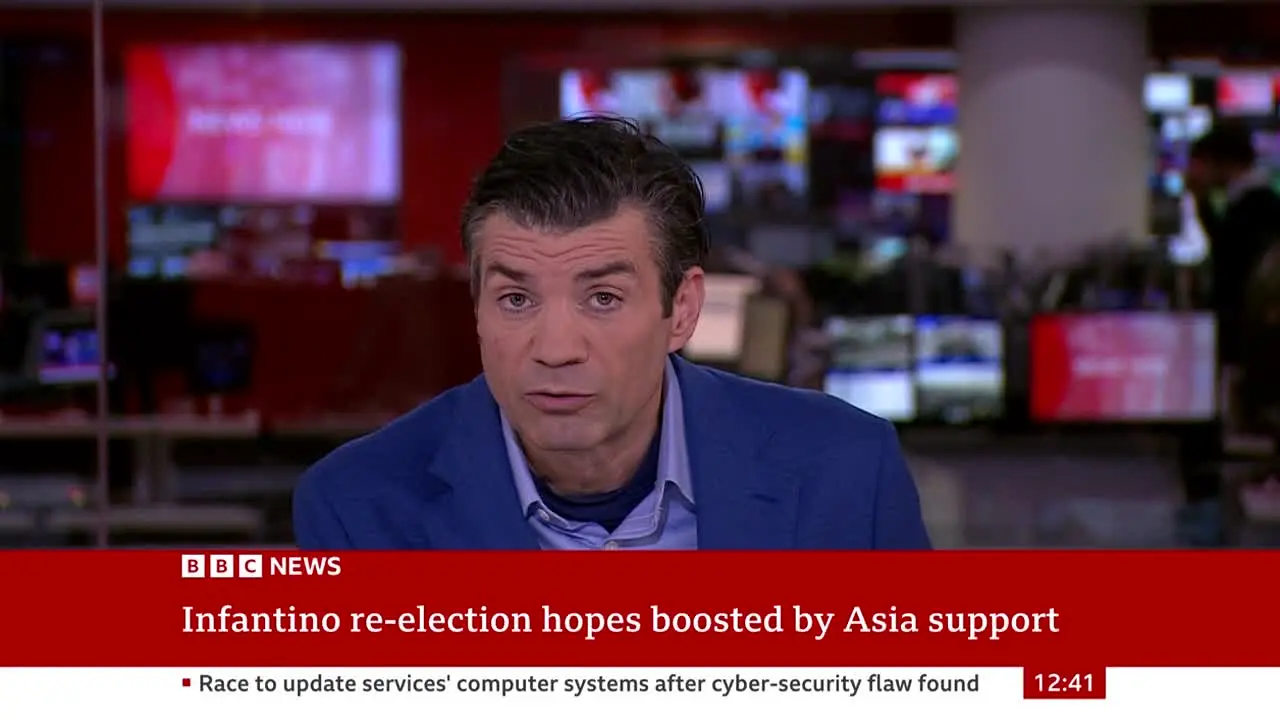 BBC News live