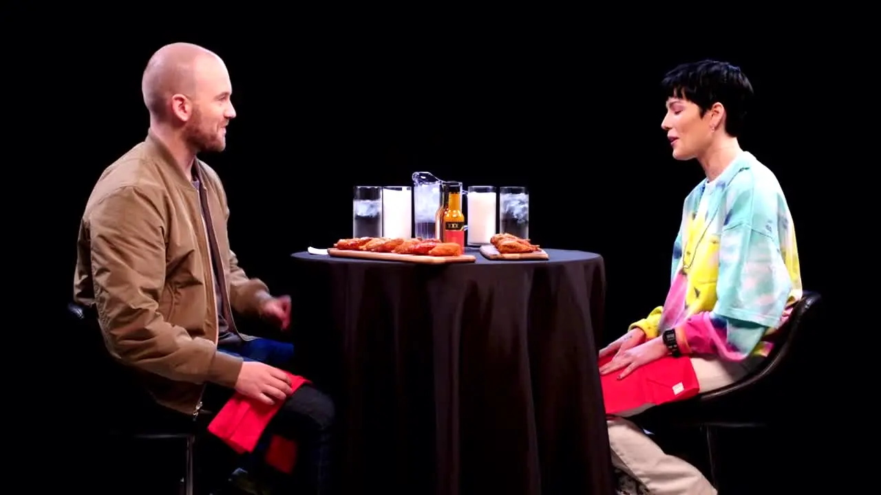 Hot Ones live
