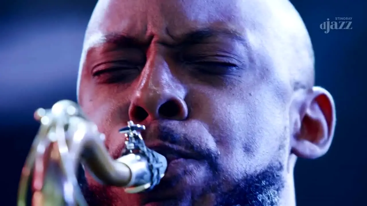 Stingray DJAZZ live