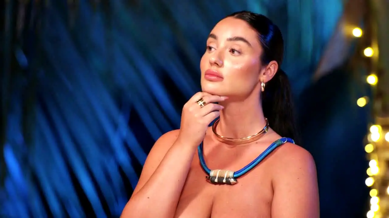 Dating Naked UK in diretta