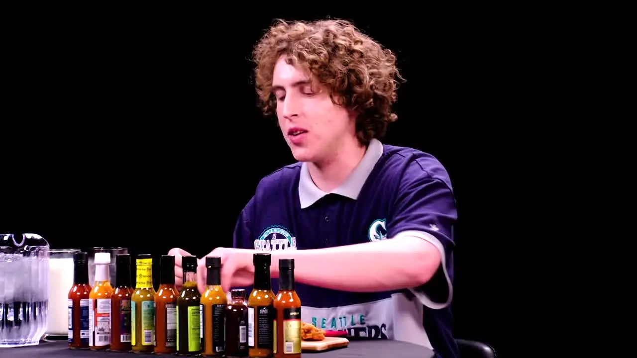 Hot Ones live