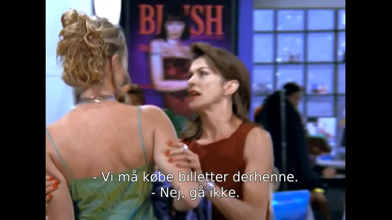 Just Shoot Me en vivo