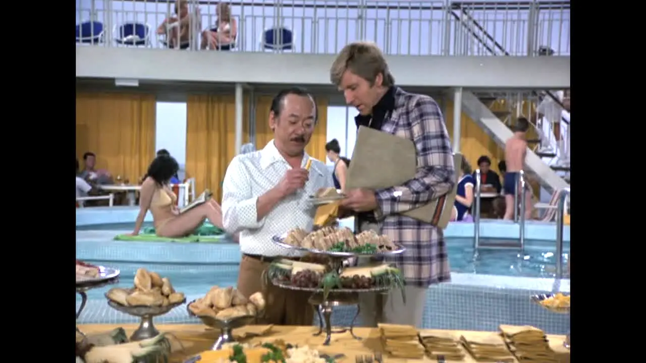 Love Boat live