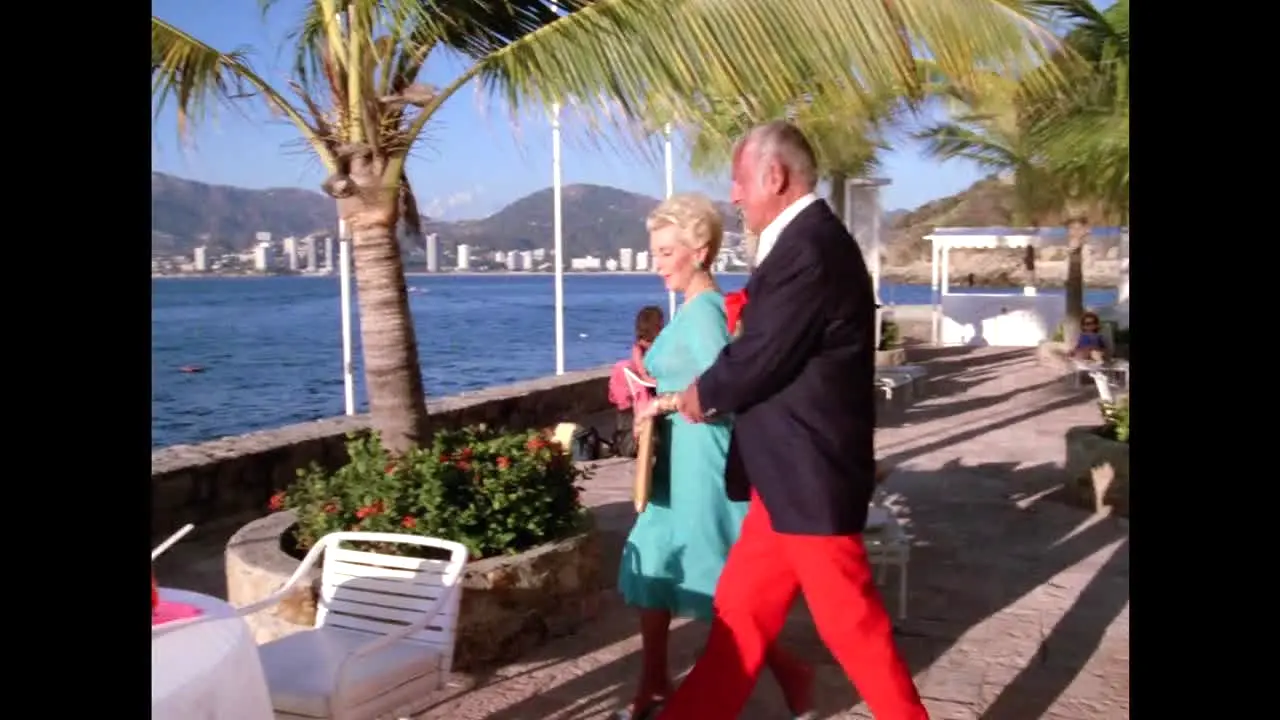 Love Boat live