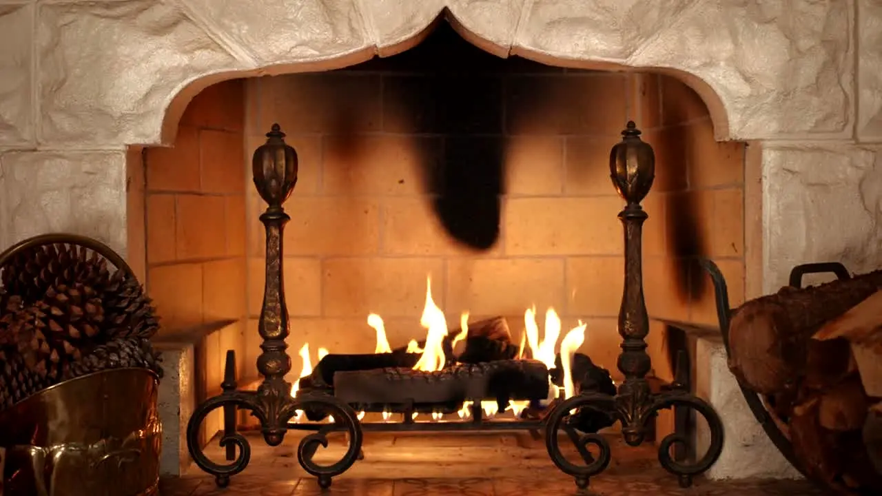 Pluto TV Fireplace live