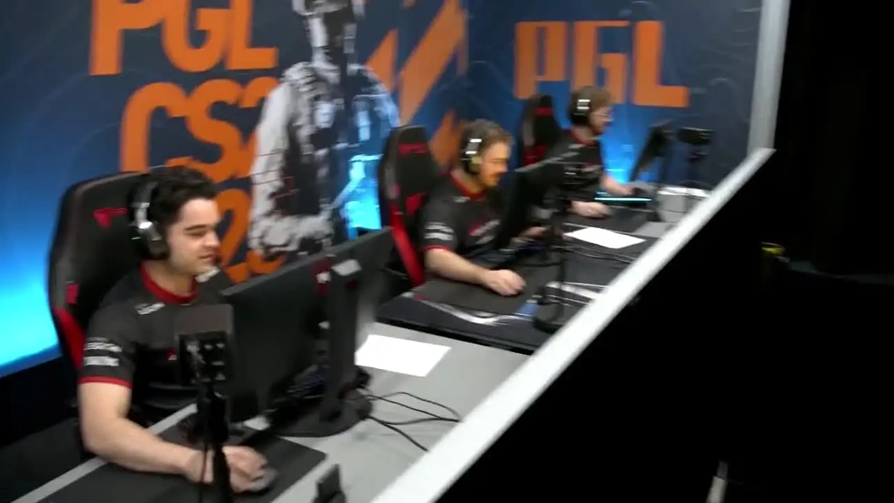 Retake E-sport Live live