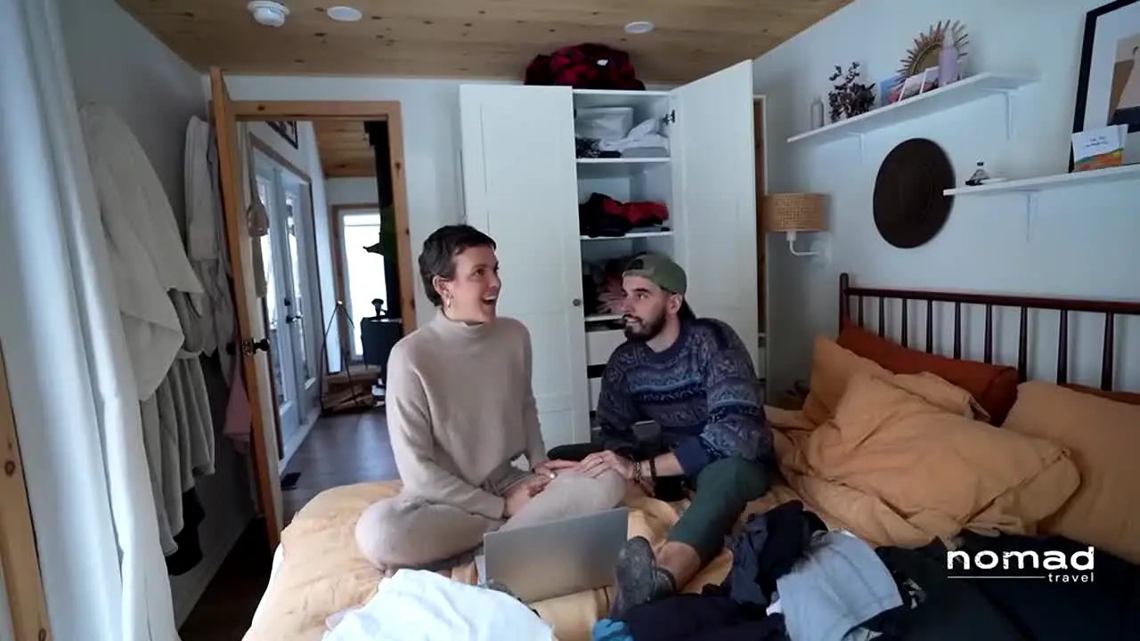 Nomad Travel live