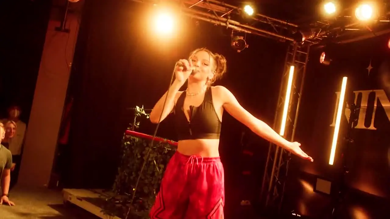 Deluxe RAP live