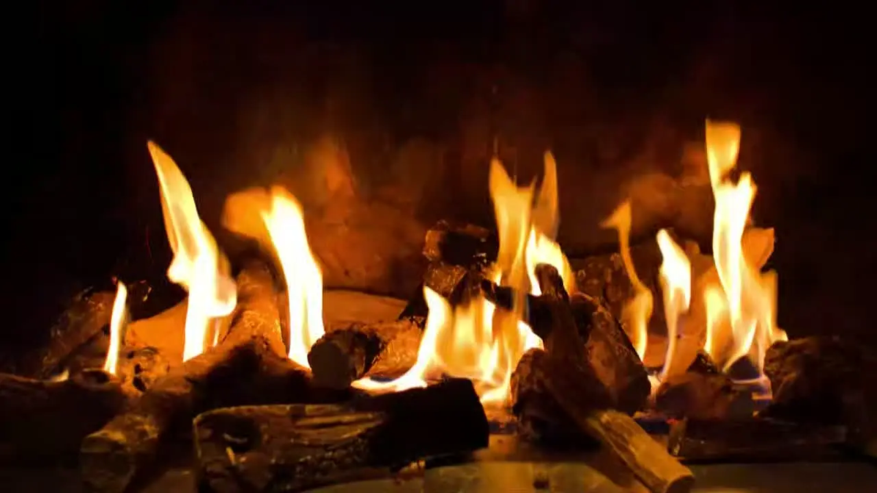 Fireplace Vibes in diretta