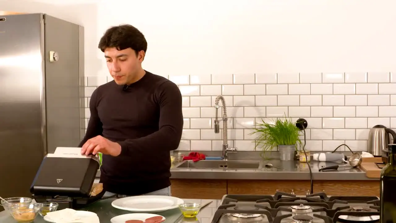 Pluto TV Food live