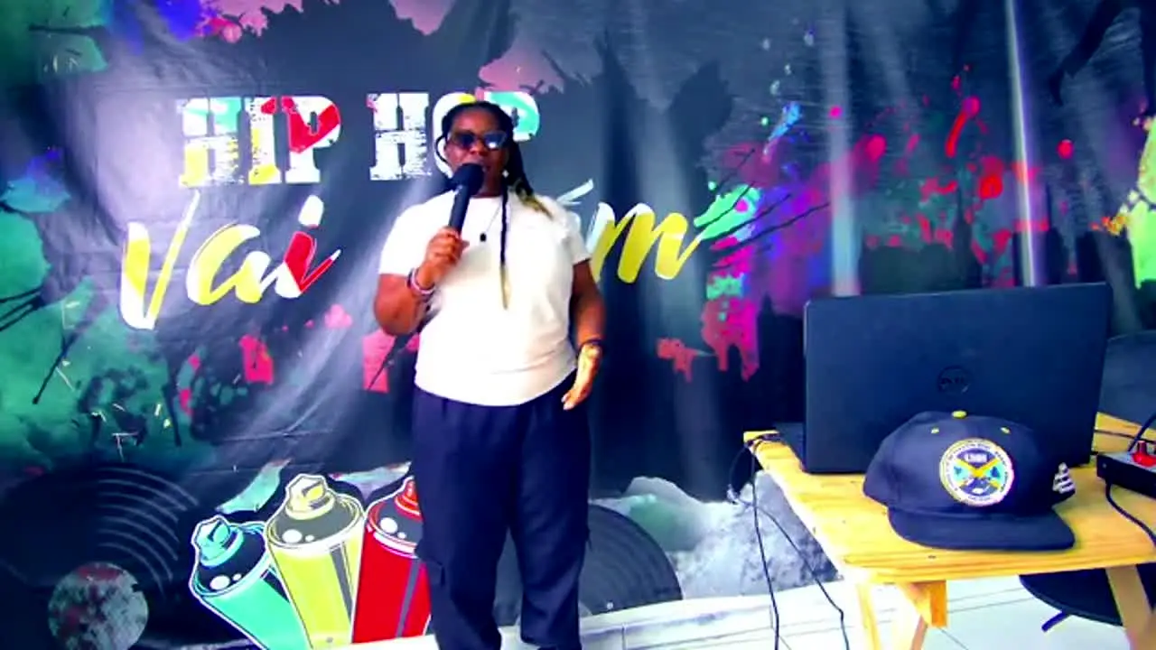 HIP-HOP VAI Alem NA TV ao vivo
