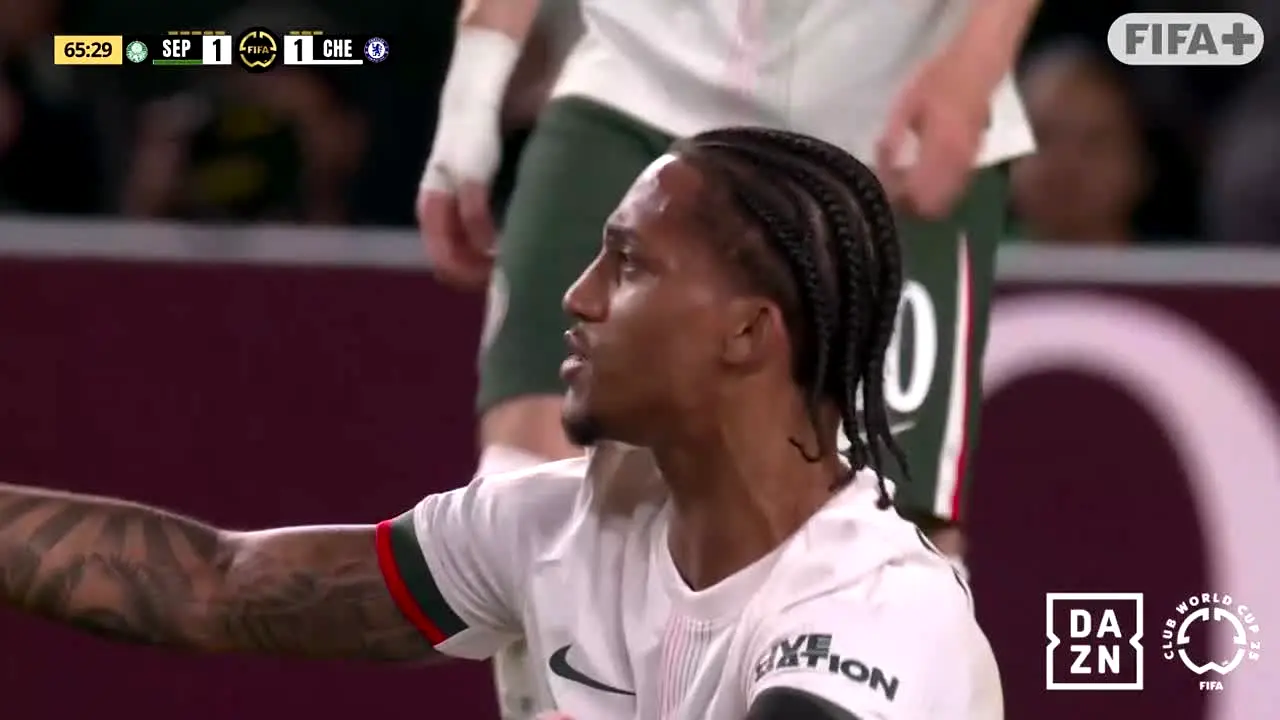 FIFA+ na żywo