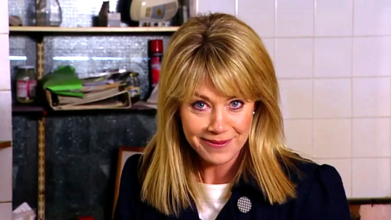 Homes Under the Hammer live