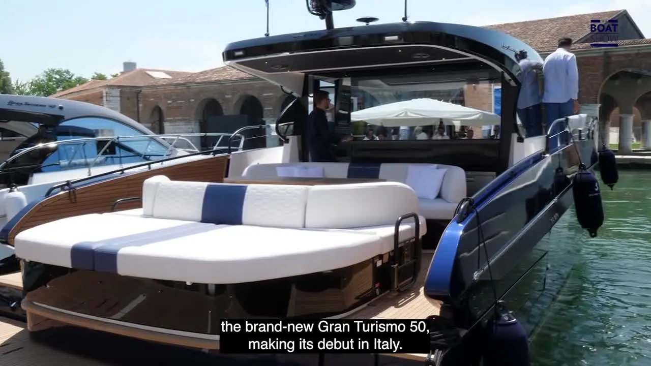 The Boat Show live