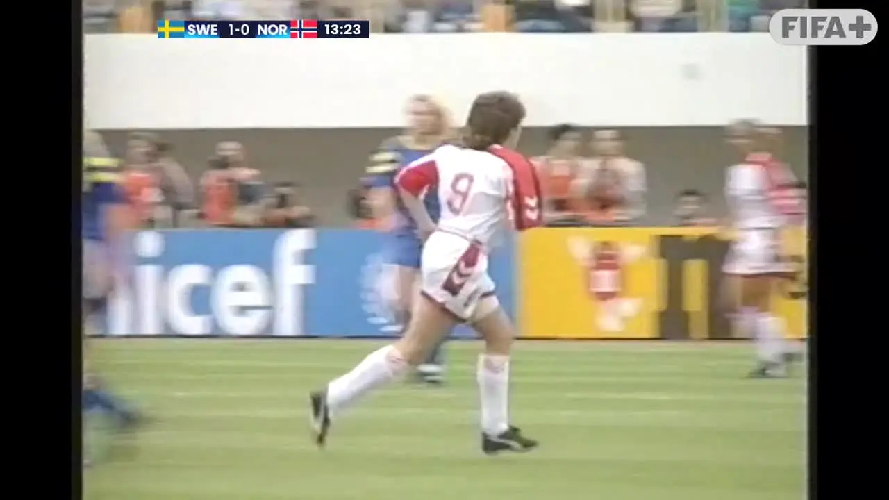 FIFA+ na żywo