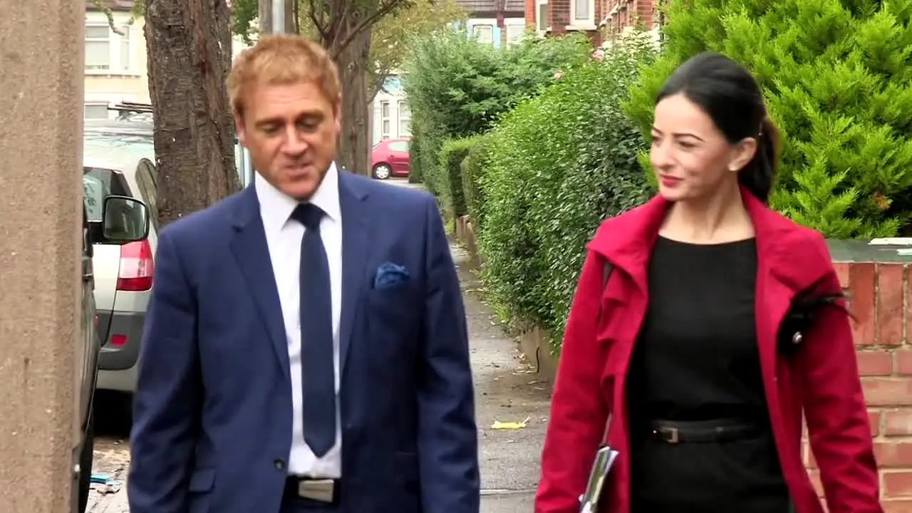 Homes Under the Hammer in diretta