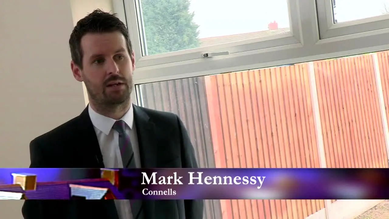 Homes Under the Hammer live