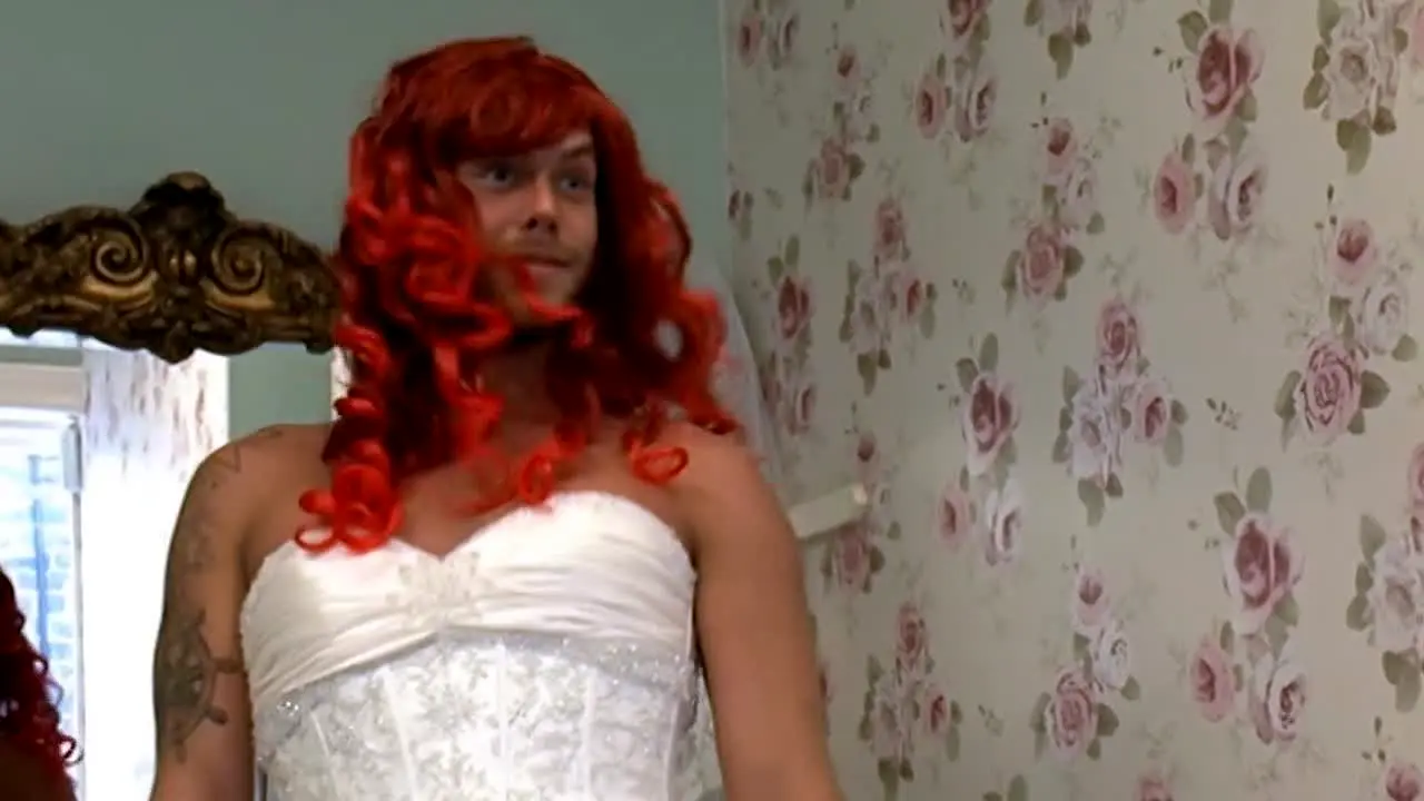 Don't Tell The Bride live
