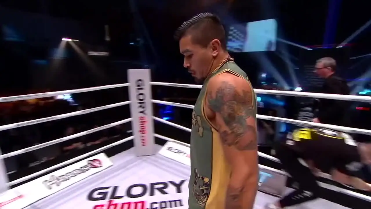 GLORY Kickboxing — прямой эфир