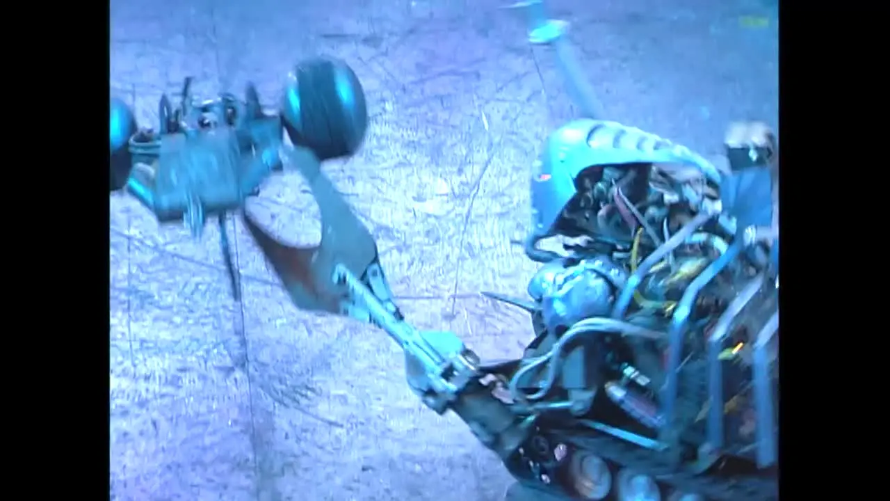 Robot Wars by Mech+ na żywo