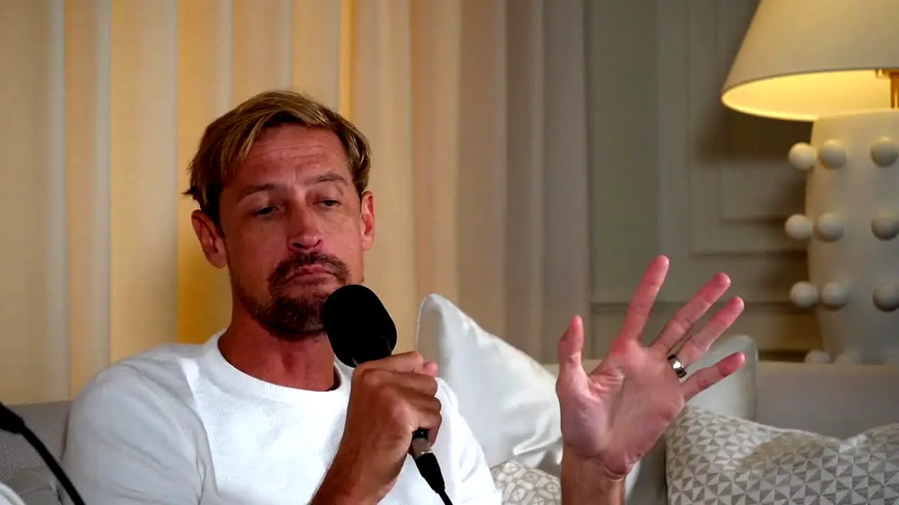 The Therapy Crouch in diretta