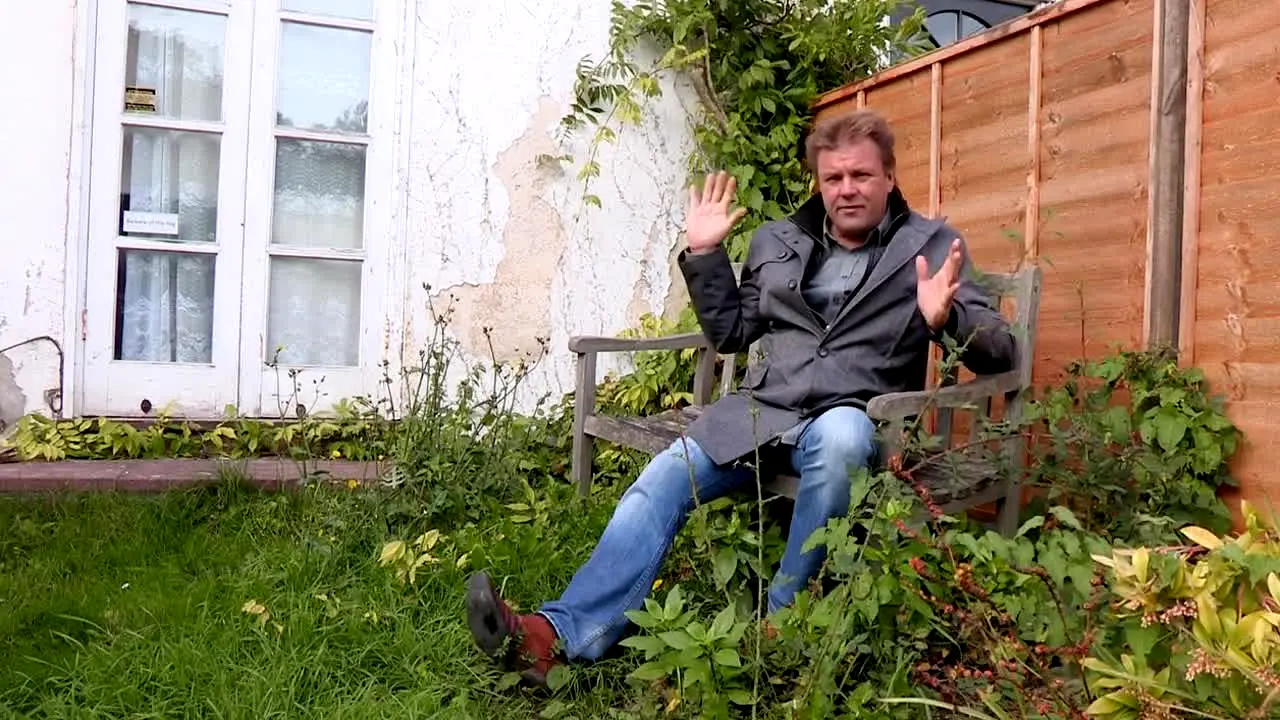 Homes Under the Hammer in diretta