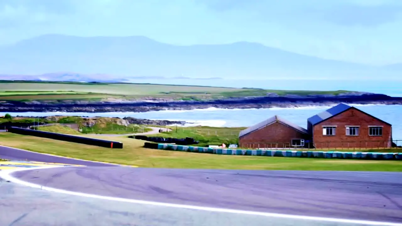 Fifth Gear live