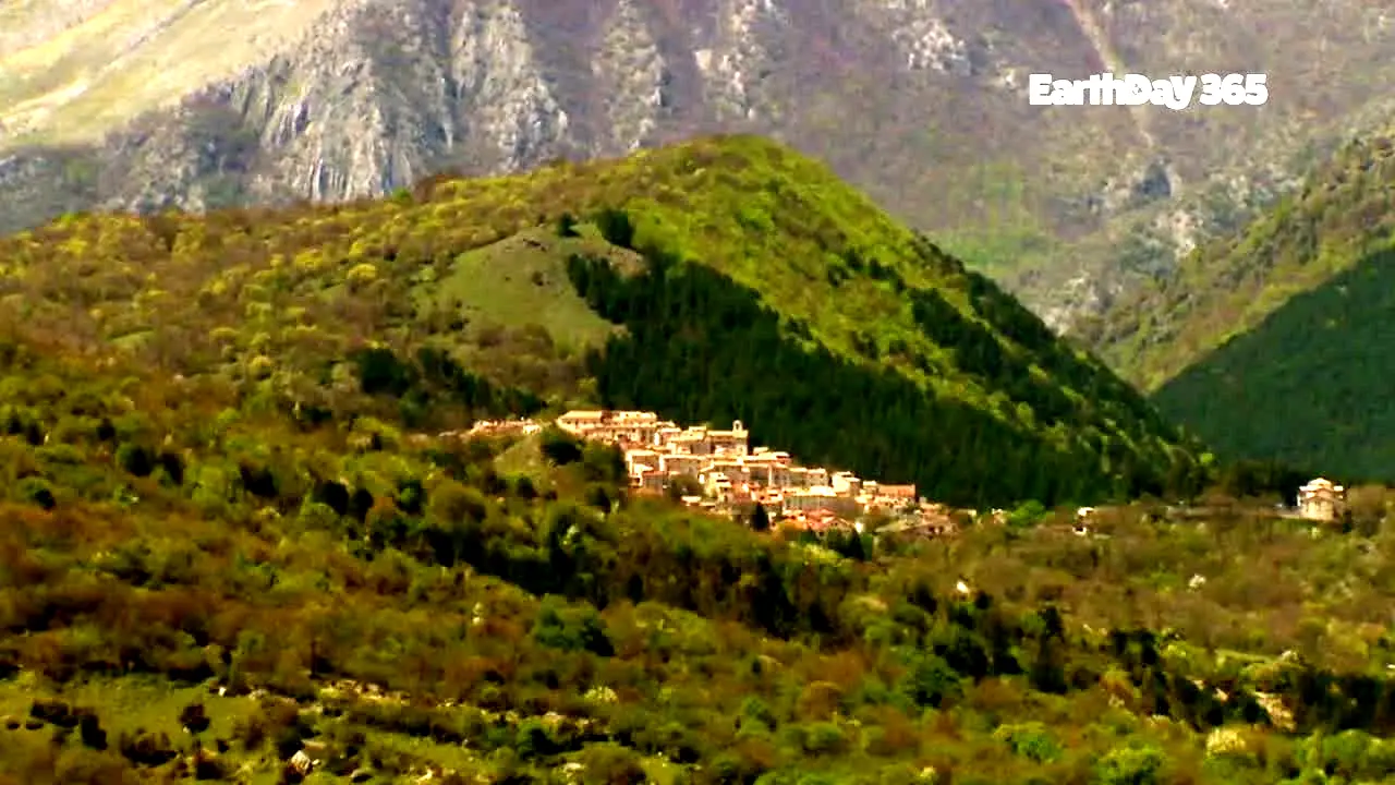 EarthDay 365 in diretta